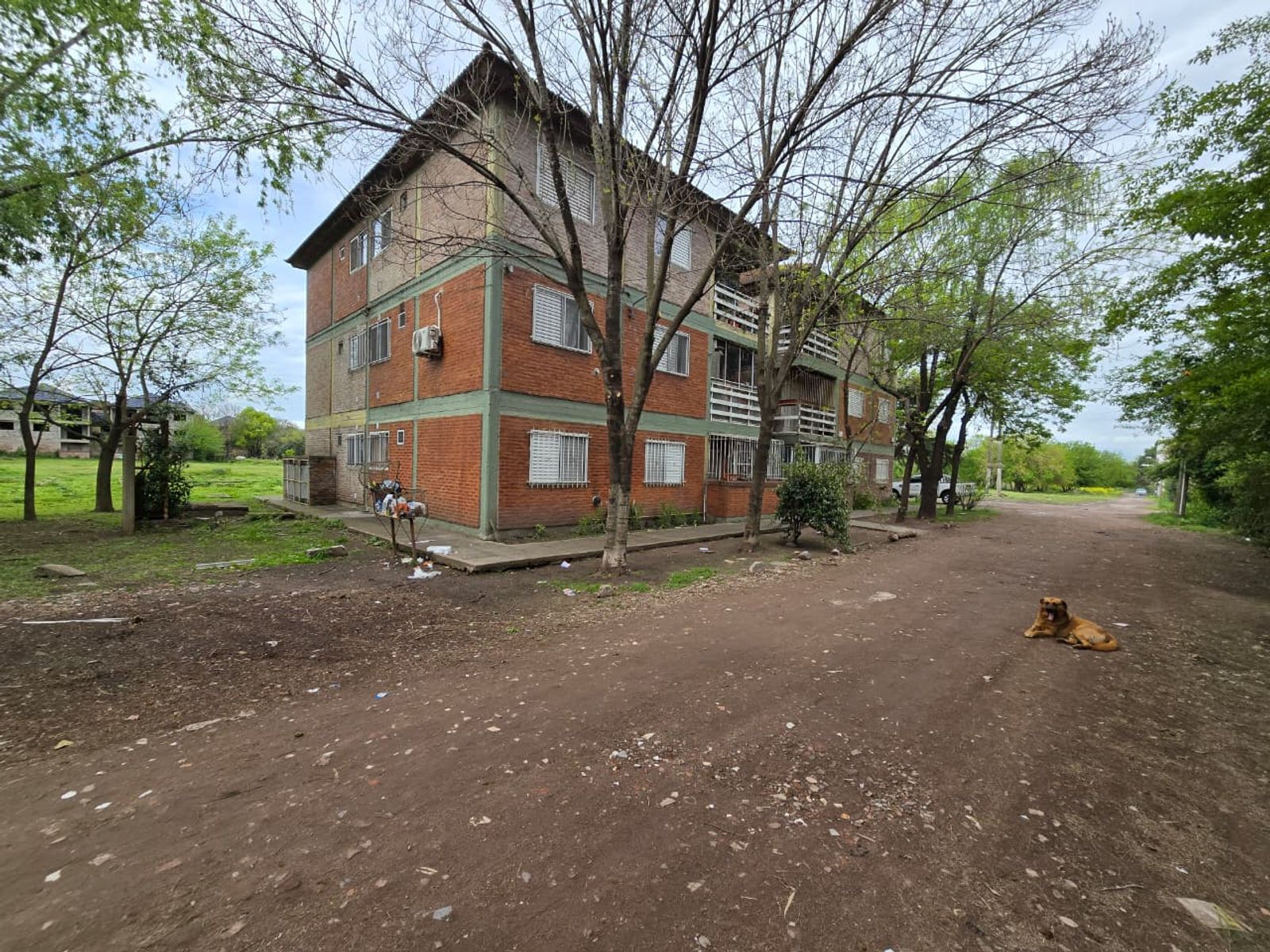 VENTA DE DEPARTAMENTO 3 AMBIENTES EN COMPLEJO DOCENLOM III - EL JAGÜEL