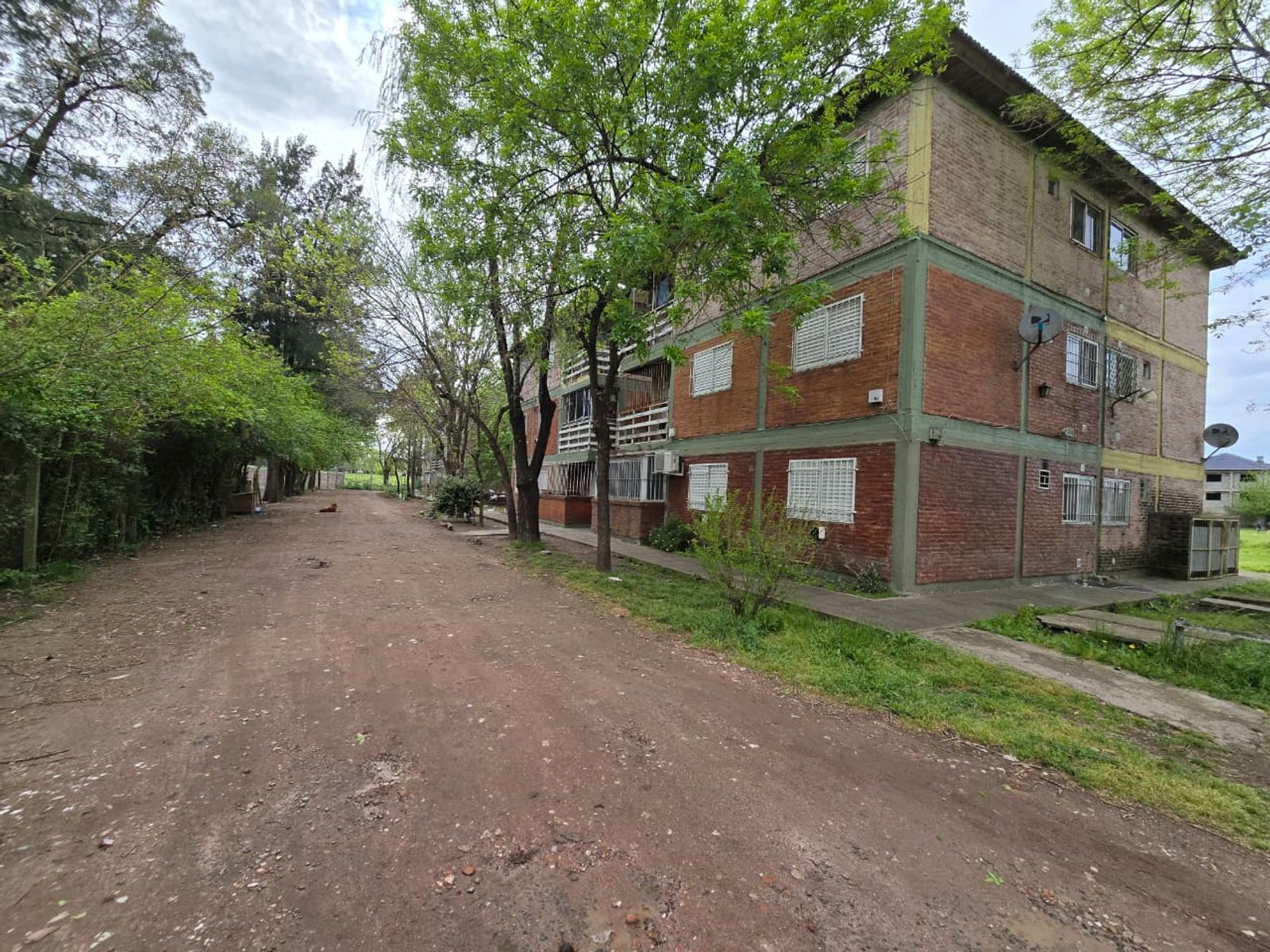 VENTA DE DEPARTAMENTO 3 AMBIENTES EN COMPLEJO DOCENLOM III - EL JAGÜEL