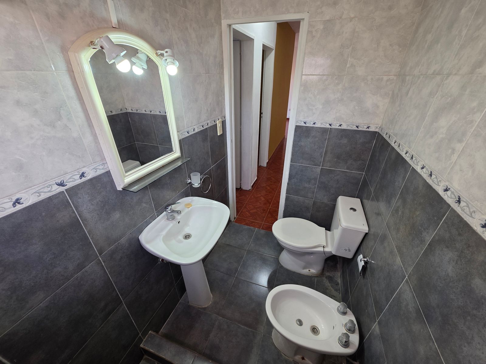 VENTA DE DEPARTAMENTO 3 AMBIENTES EN BARRIO COCA COLA - MONTE GRANDE
