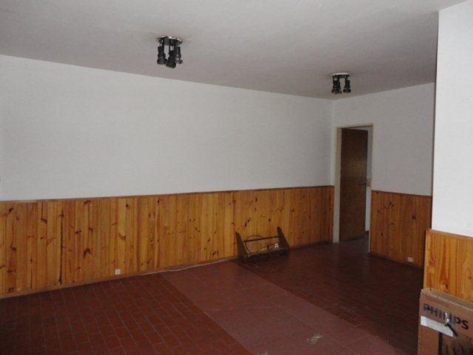 VENTA DE DEPARTAMENTO 3 AMBIENTES EN PLANTA BAJA - BARRIO COCA COLA - SOBRE AVENIDA