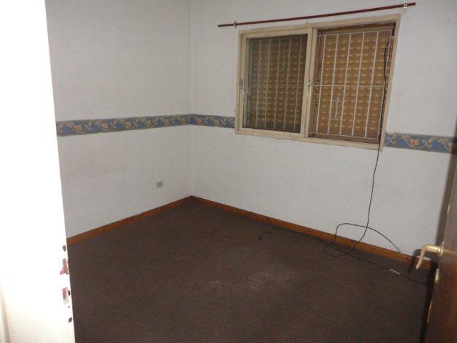 VENTA DE DEPARTAMENTO 3 AMBIENTES EN PLANTA BAJA - BARRIO COCA COLA - SOBRE AVENIDA