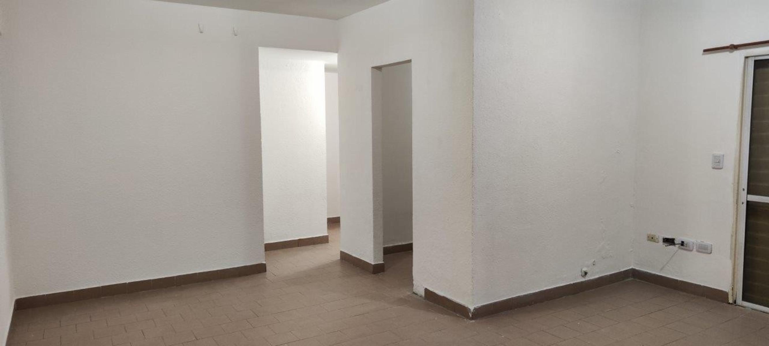 VENTA DE EXCELENTE DEPARTAMENTO 3 AMBIENTES EN PLANTA BAJA - BARRIO COCA COLA - MONTE GRANDE