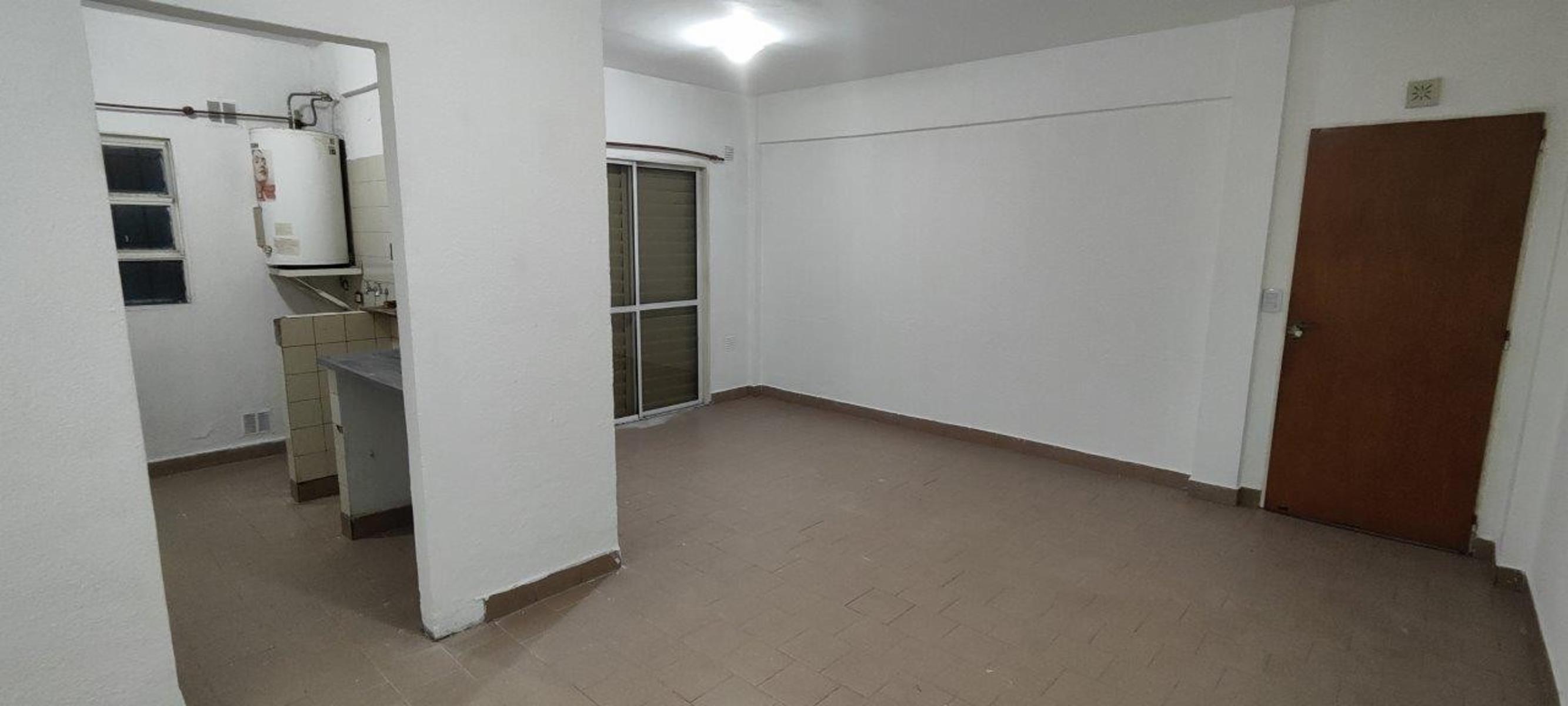 VENTA DE EXCELENTE DEPARTAMENTO 3 AMBIENTES EN PLANTA BAJA - BARRIO COCA COLA - MONTE GRANDE