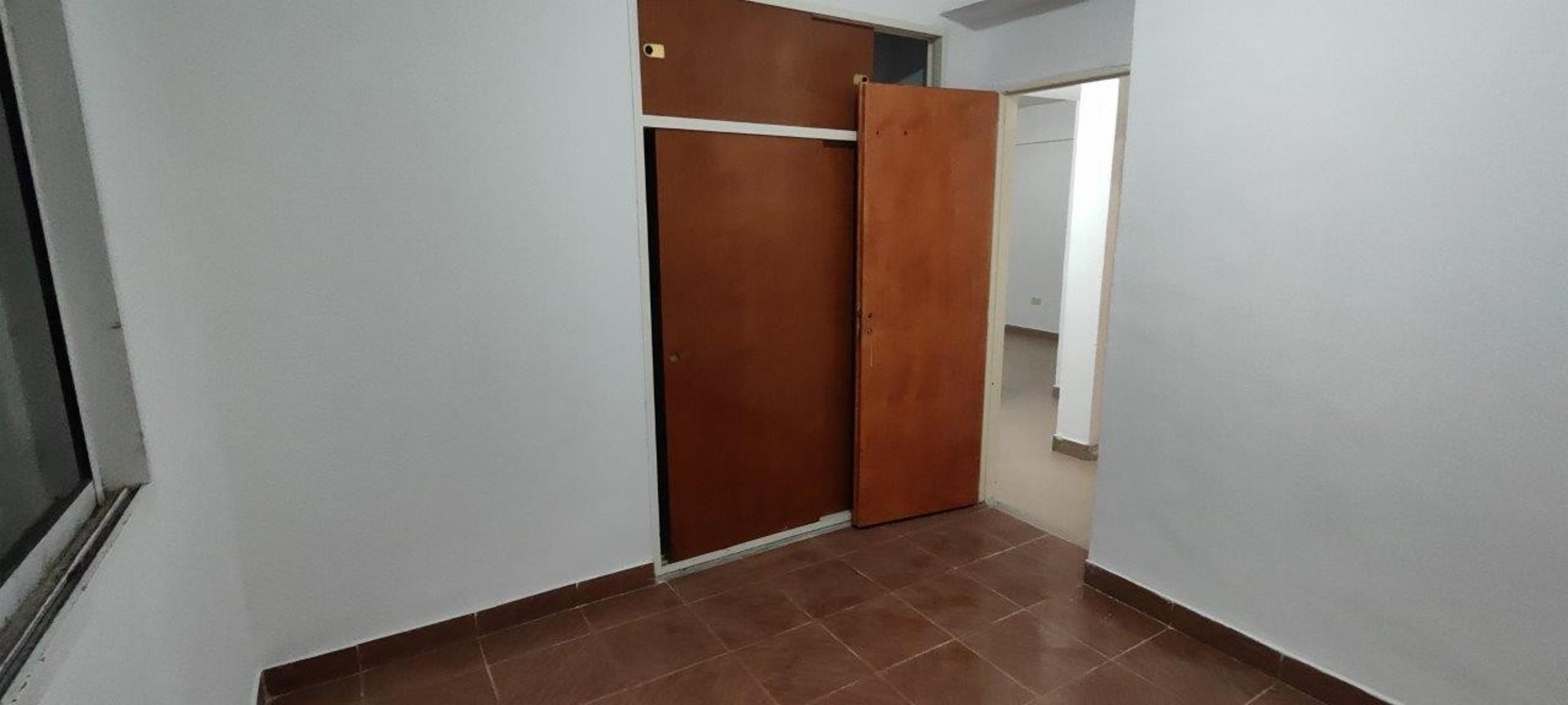 VENTA DE EXCELENTE DEPARTAMENTO 3 AMBIENTES EN PLANTA BAJA - BARRIO COCA COLA - MONTE GRANDE