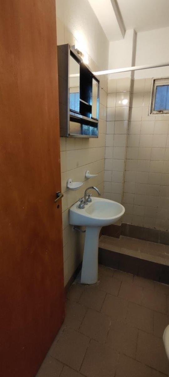 VENTA DE EXCELENTE DEPARTAMENTO 3 AMBIENTES EN PLANTA BAJA - BARRIO COCA COLA - MONTE GRANDE