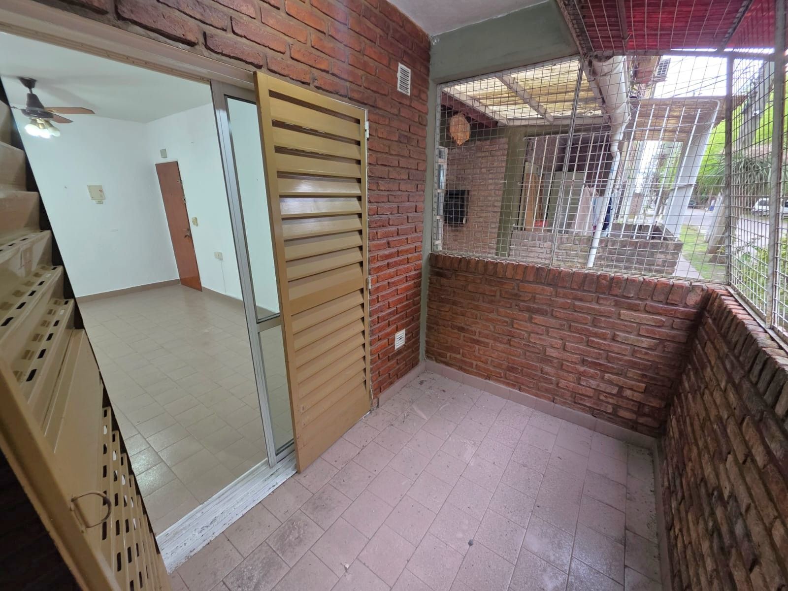 ALQUILER DE DEPARTAMENTO 3 AMBIENTES EN PLANTA BAJA - BARRIO COCA COLA - MONTE GRANDE