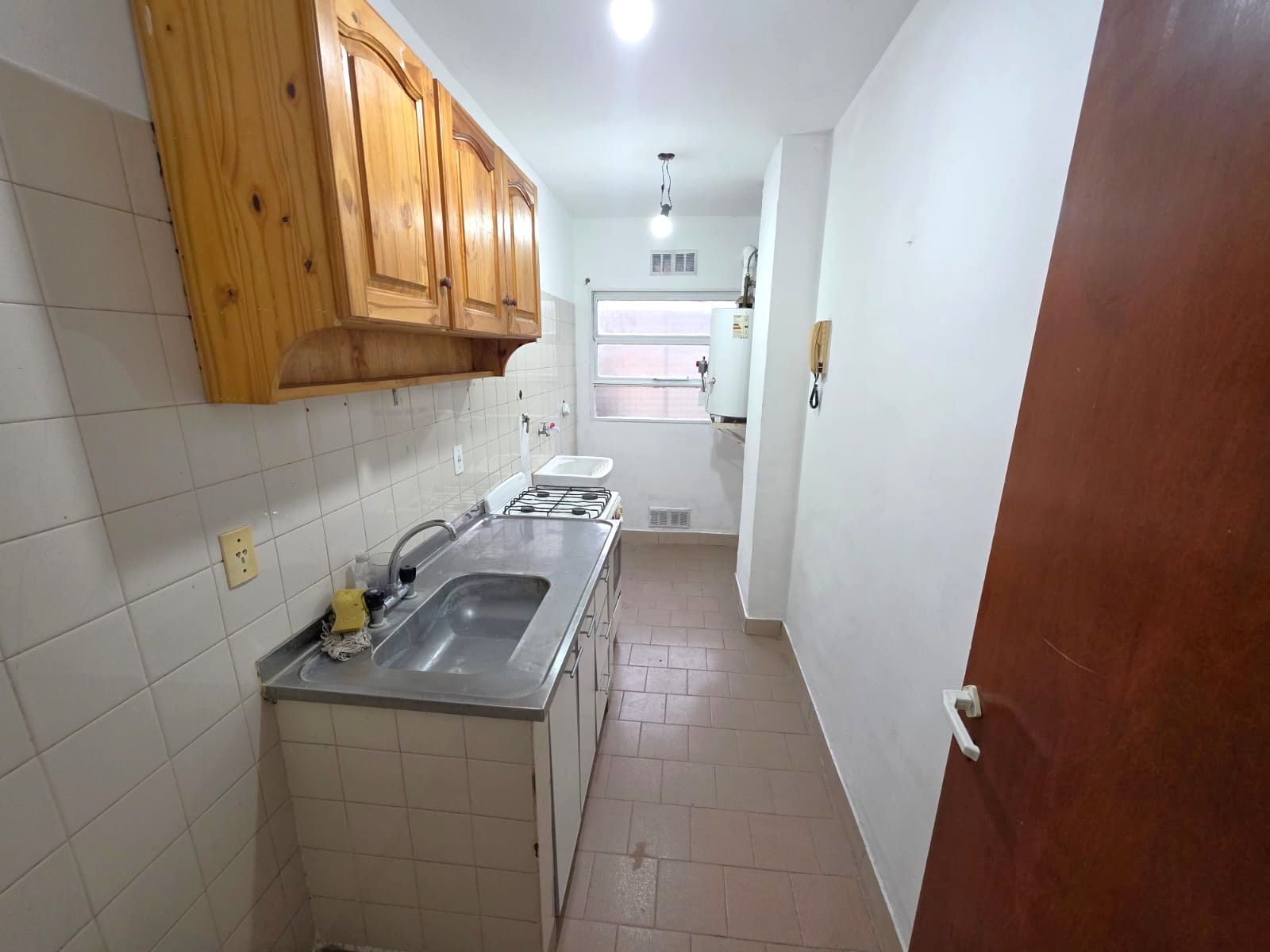 ALQUILER DE DEPARTAMENTO 3 AMBIENTES EN PLANTA BAJA - BARRIO COCA COLA - MONTE GRANDE