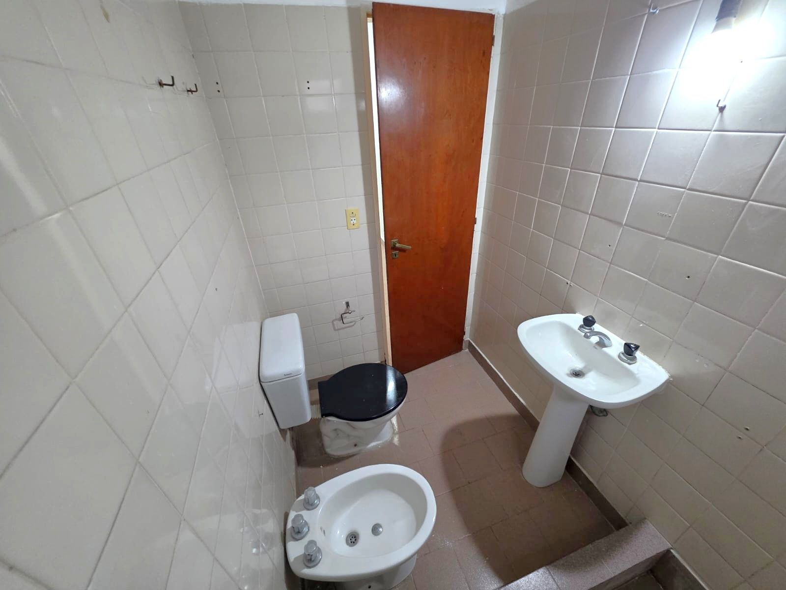 ALQUILER DE DEPARTAMENTO 3 AMBIENTES EN PLANTA BAJA - BARRIO COCA COLA - MONTE GRANDE