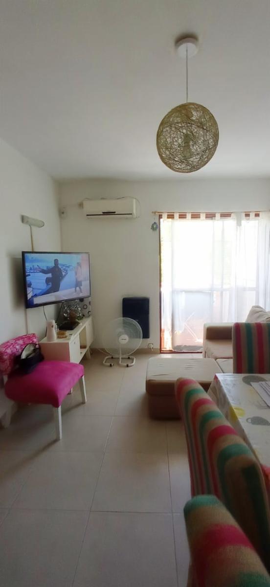 OPORTUNIDAD HERMOSO DEPTO EN GRAN PREDIO PARQUIZADO   MUY LUMINOSO RODEADO DE ARBOLES , DOS AMPLIOS DORMITORIOS BALCON CORRIDO