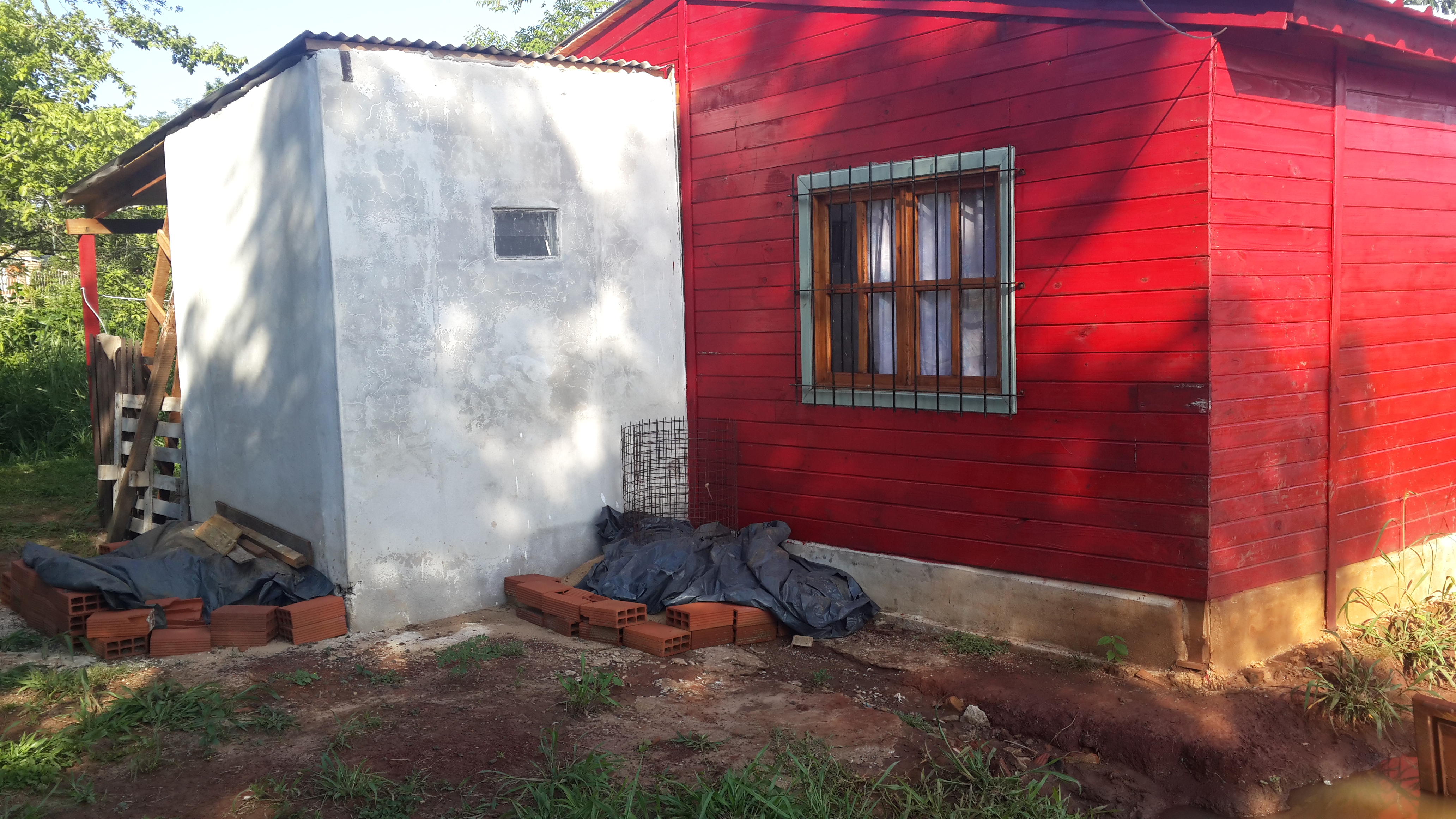 VENDO TERRENO CON CASA EN APÓSTOLES MISIONES