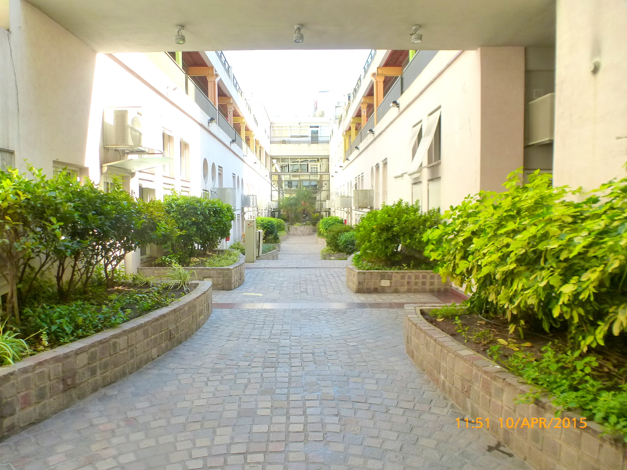BARRIO NORTE 2 AMBIENTES Y MEDIO (1 DORMITORIO + VESTIDOR/ESCRITORIO) TERRAZA ENORME BILLINGHURST 900