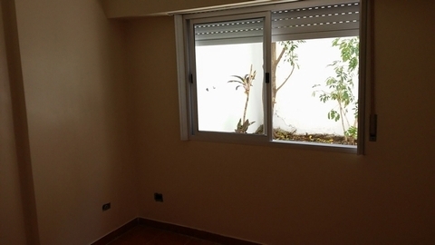 Departamento de 3 ambientes con patio 