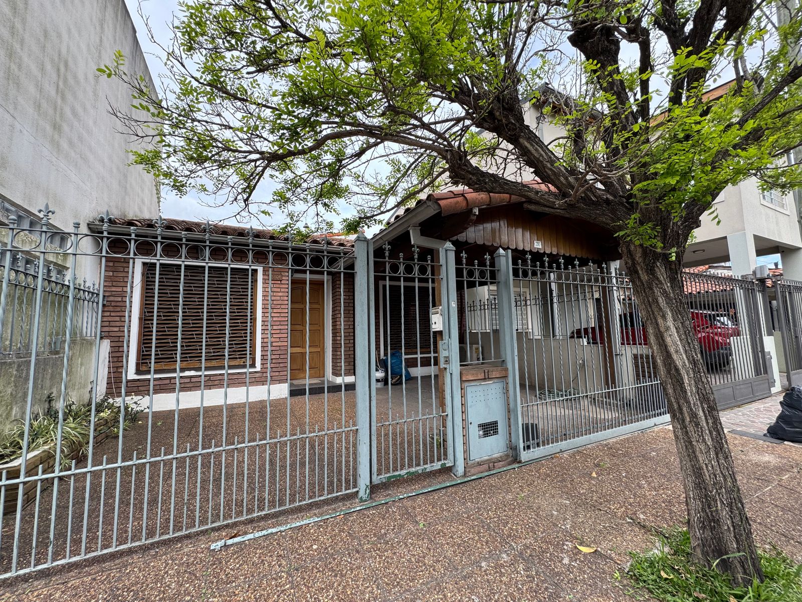 EXCELENTE CHALET EN CIUDAD JARDIN