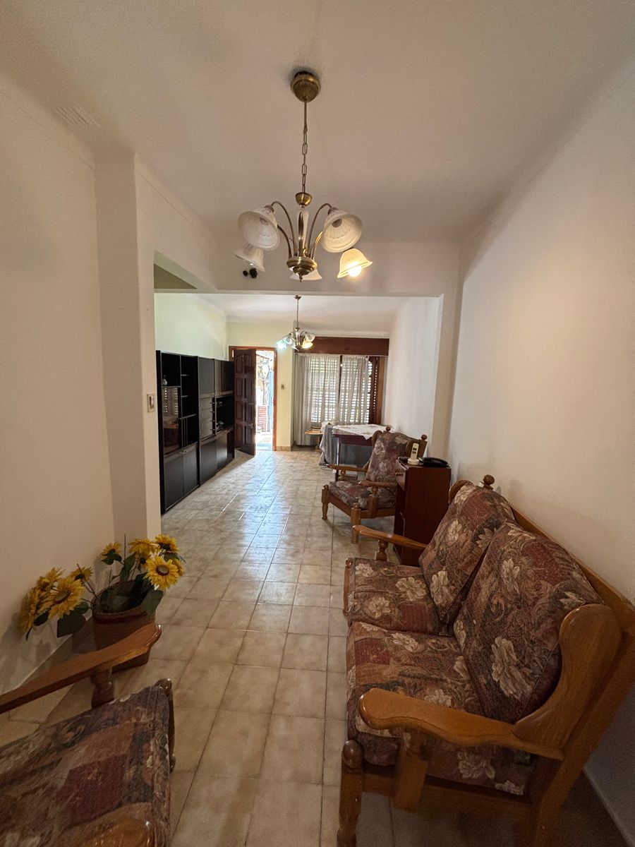 EXCELENTE CHALET EN CIUDAD JARDIN
