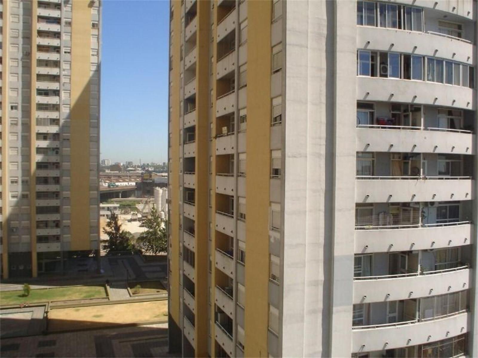 Venta de Departamento de tres ambientes en Avellaneda