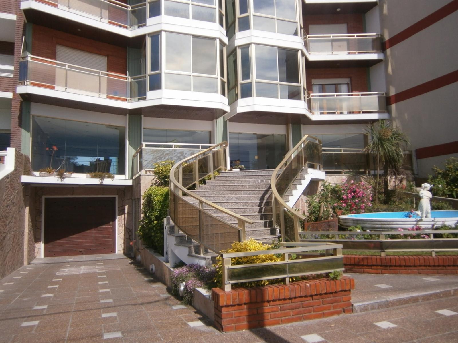 Semipiso  Frente al mar , excelente nivel