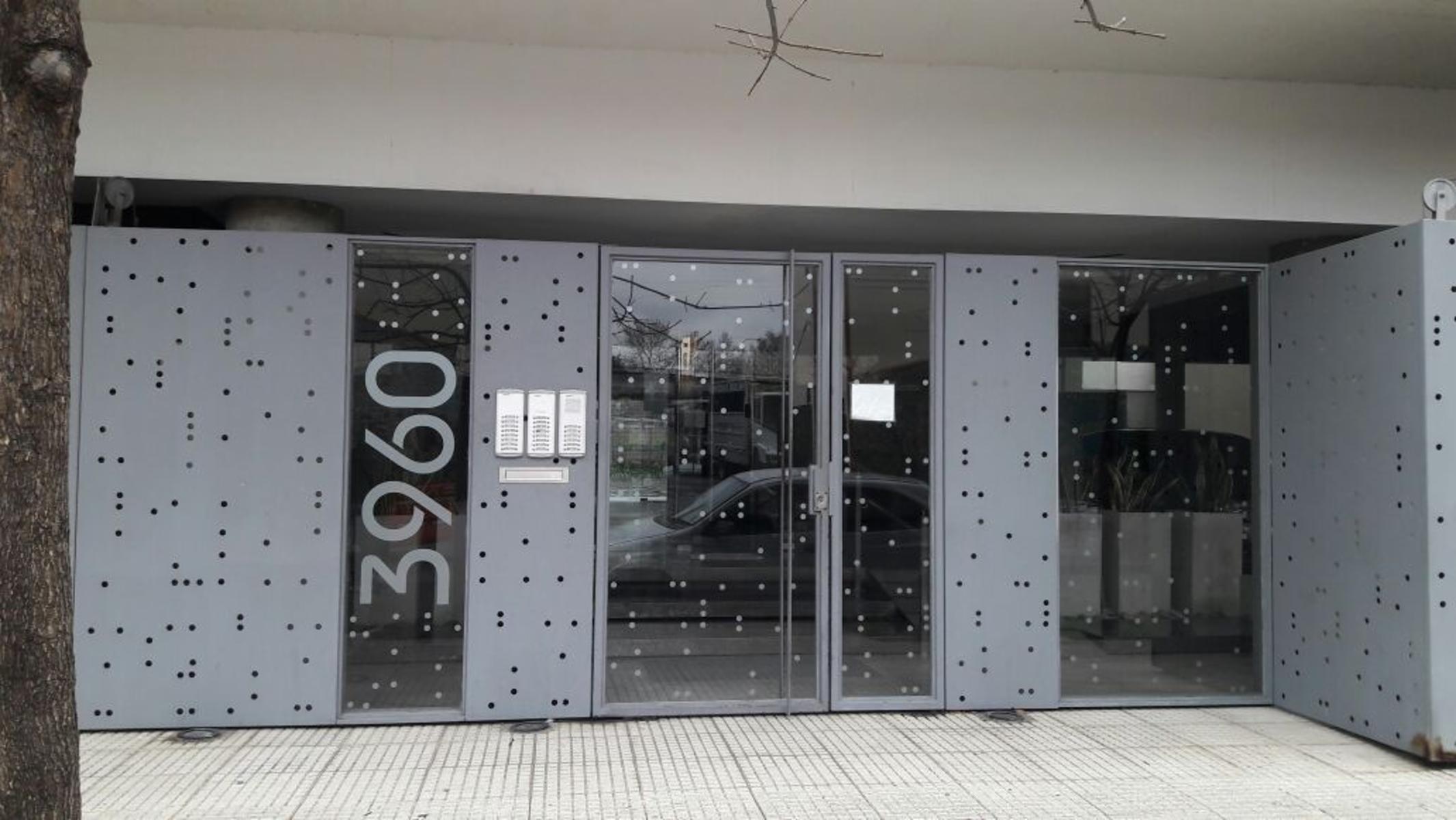 DEPARTAMENTO MONOAMBIENTE EN  MODERNO EDIFICIO