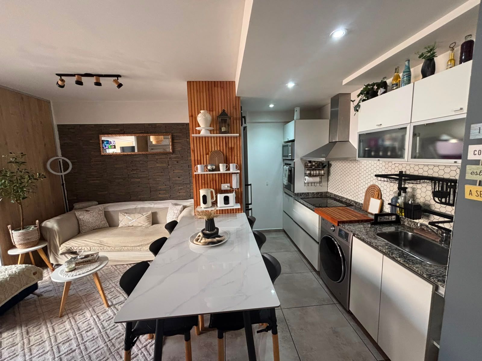 Hermoso Departamento de 2 1/2 Ambientes con Cochera (Apto Crédito)
