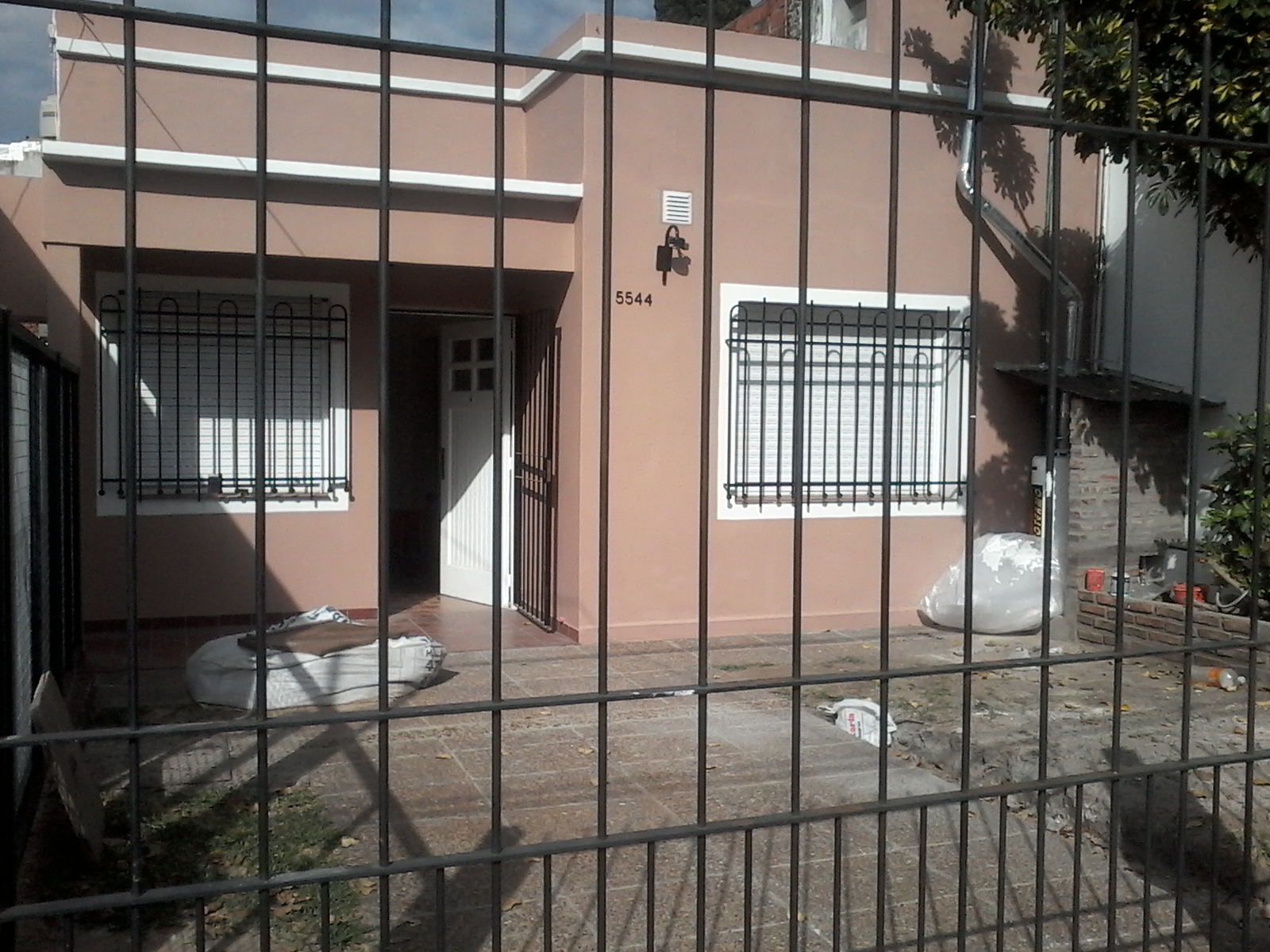 PH AL FRENTE CON COCHERA