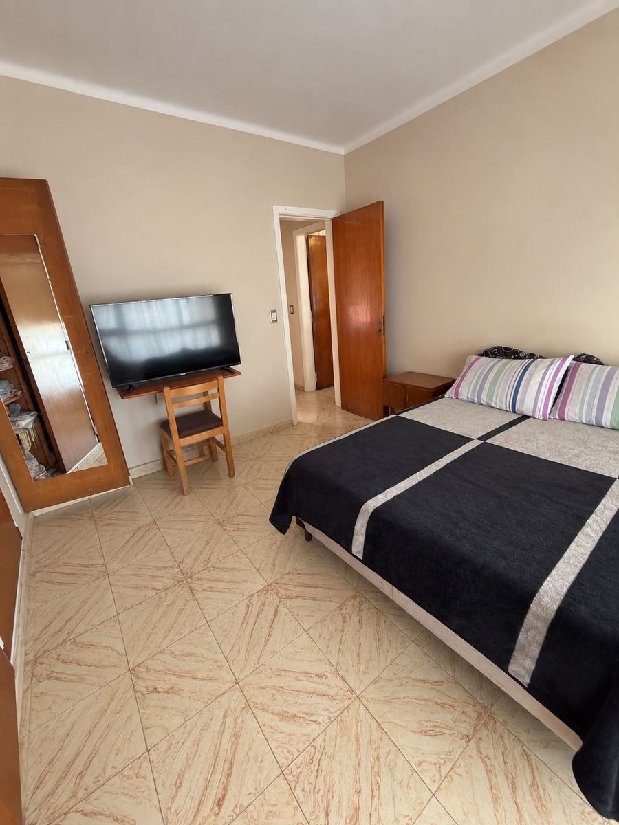 VENDO CASA EN QUEQUEN (CENTRO)