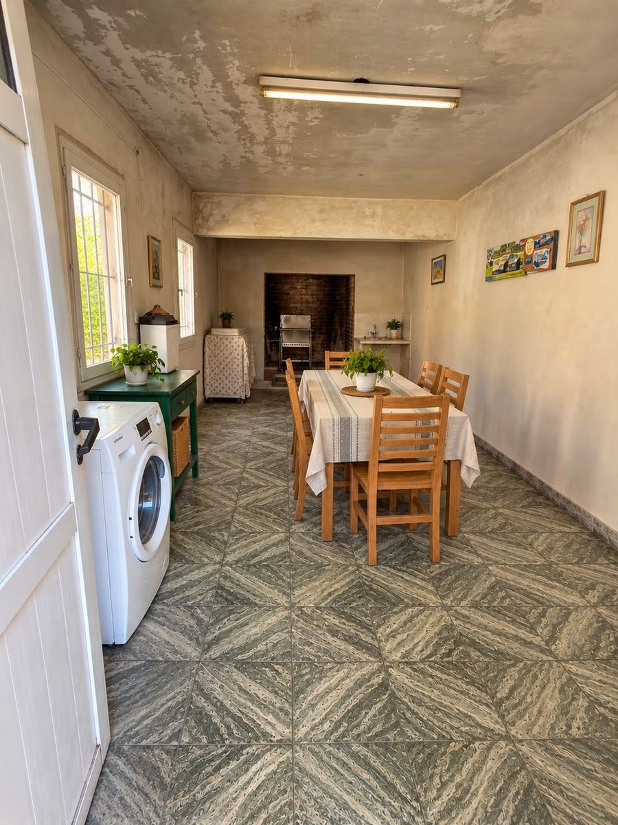 VENDO CASA EN QUEQUEN (CENTRO)