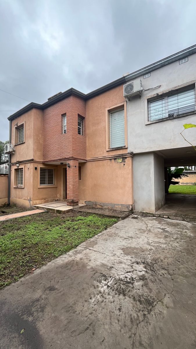 VENTA CASA 3 DORMITORIOS APTA CREDITO EN YERBA BUENA