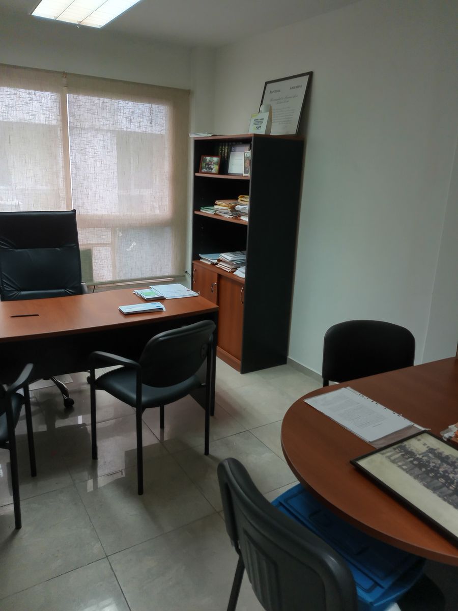 Oficina Comercial de 28 m² en Alquiler Amoblada en Microcentro