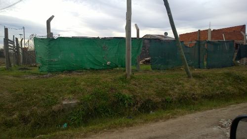 Lote sobre esquina, con Planos.