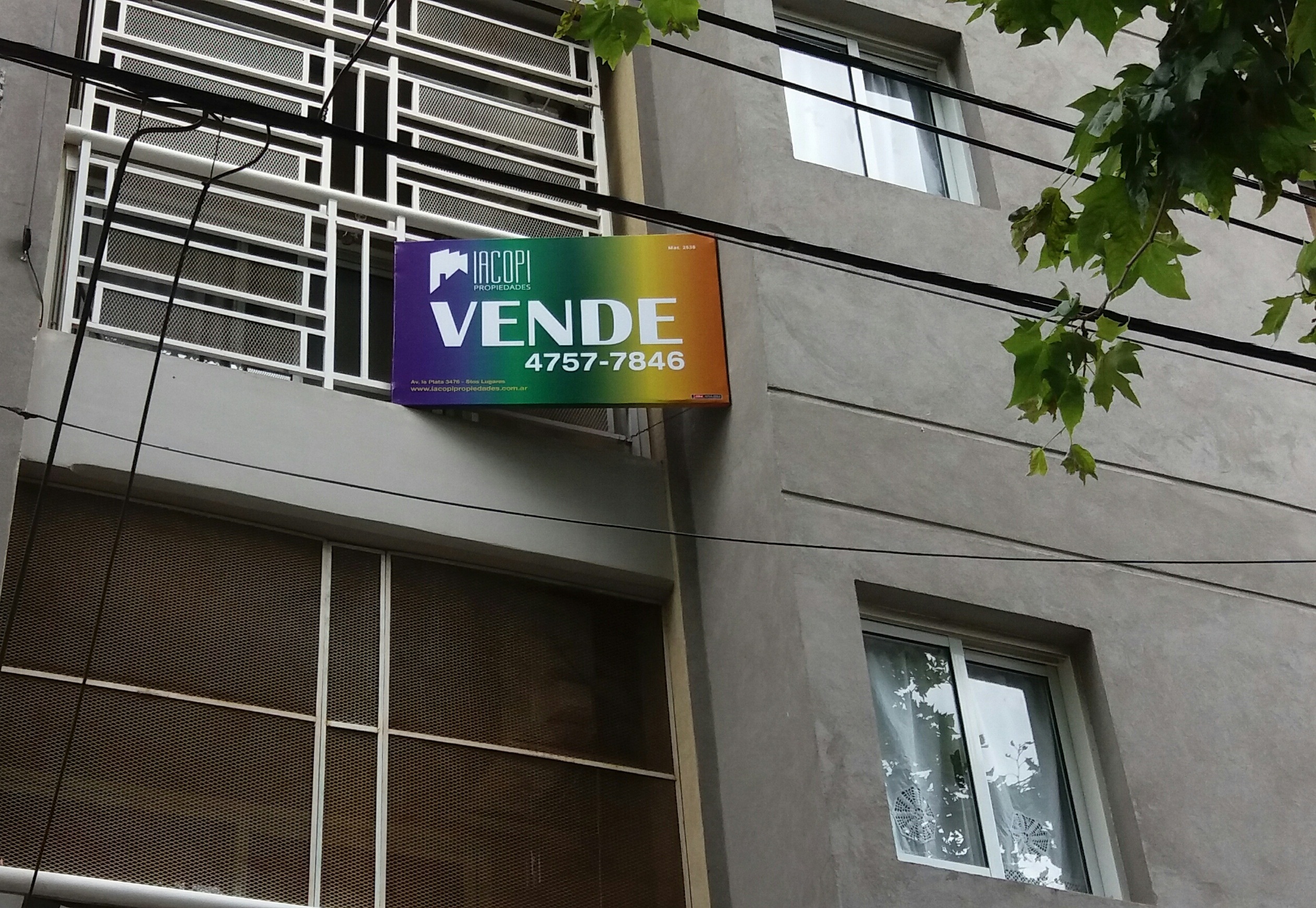 2 AMBIENTES AL FRENTE CON BALCON
