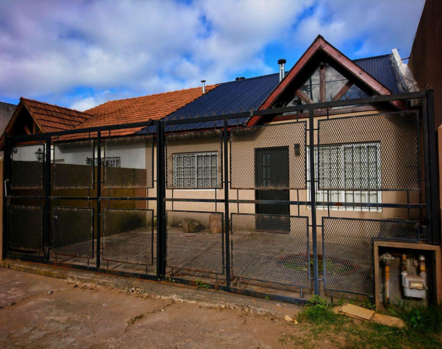 HERMOSA CASA 4 AMBIENTES EN ZONA NORTE VILLA GESELL