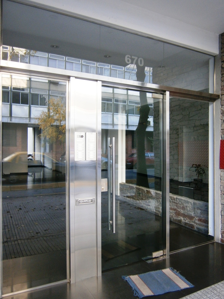 ALQUILER TEMPORARIO EN VILLA CRESPO - SERRANO Y VERA AMPLIO MONOAMBIENTE CON BALCON $17.000 *INCLUYE ALQUILER, EXPENSAS, ABL Y AGUA*