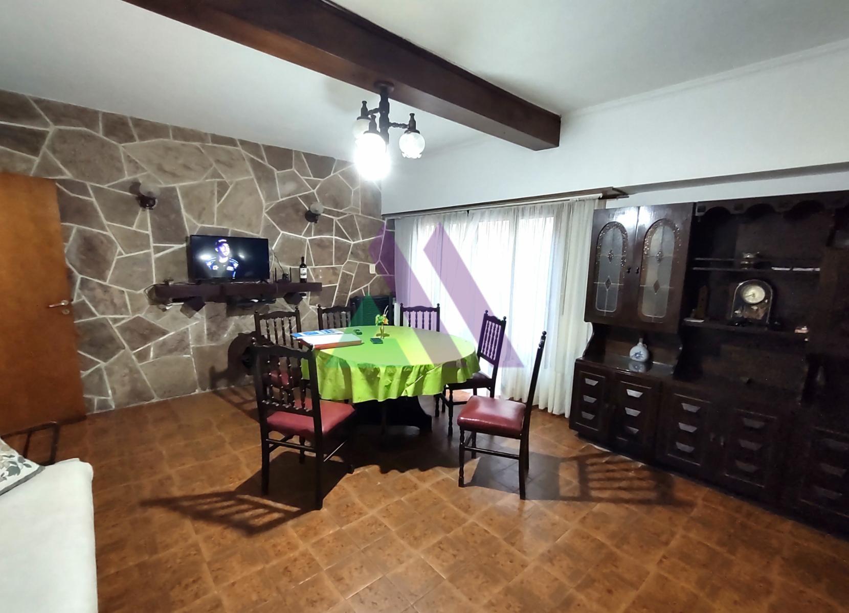 Casa 3 dormitorios con jardín