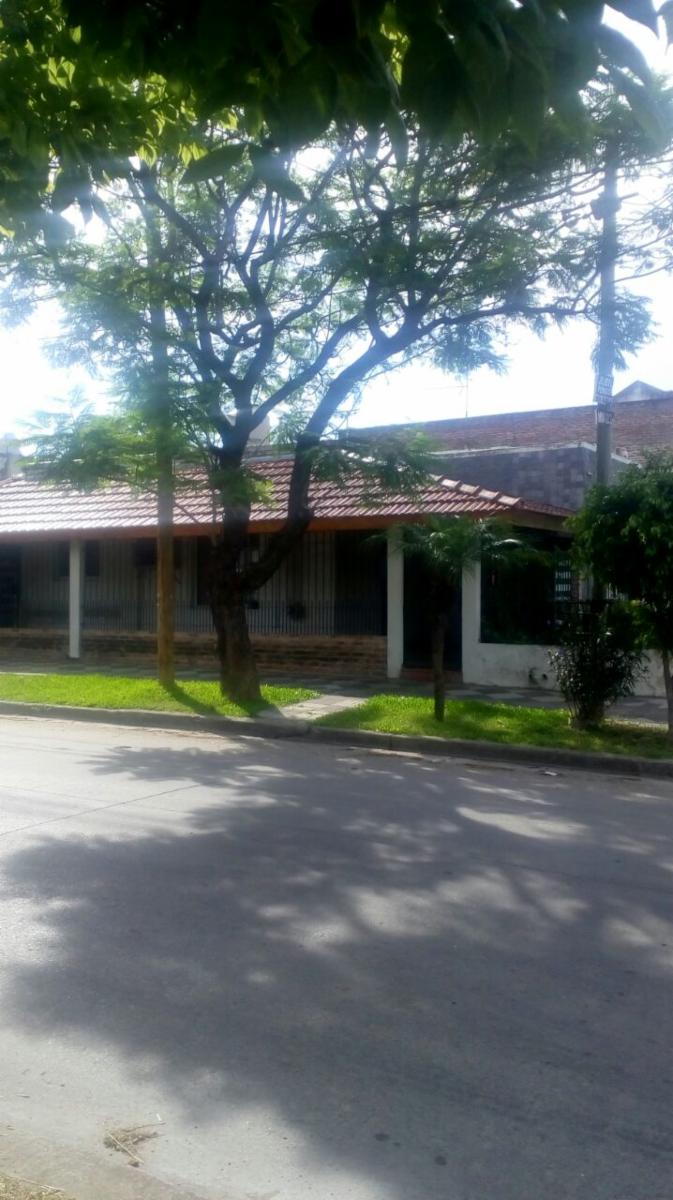 CASA 4 AMBIENTES EXCELENTE ESTADO