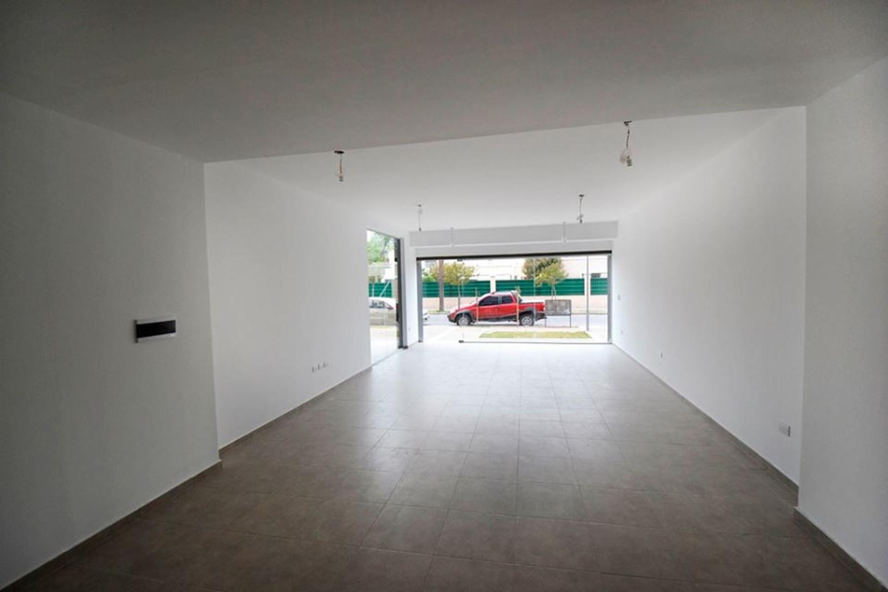 Local Comercial Zona Norte B° Las Rosas Complejo Vitra