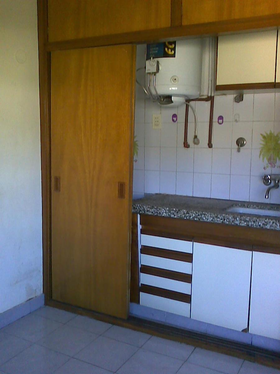 Departamento APTO PROFESIONAL o VIVIENDA bien ubicado en Adrogué