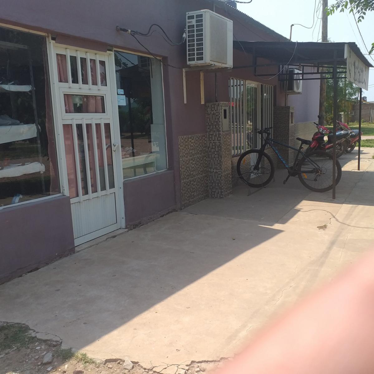 Se Vende Casa  2 plantas - Coronel Du Graty - Chaco