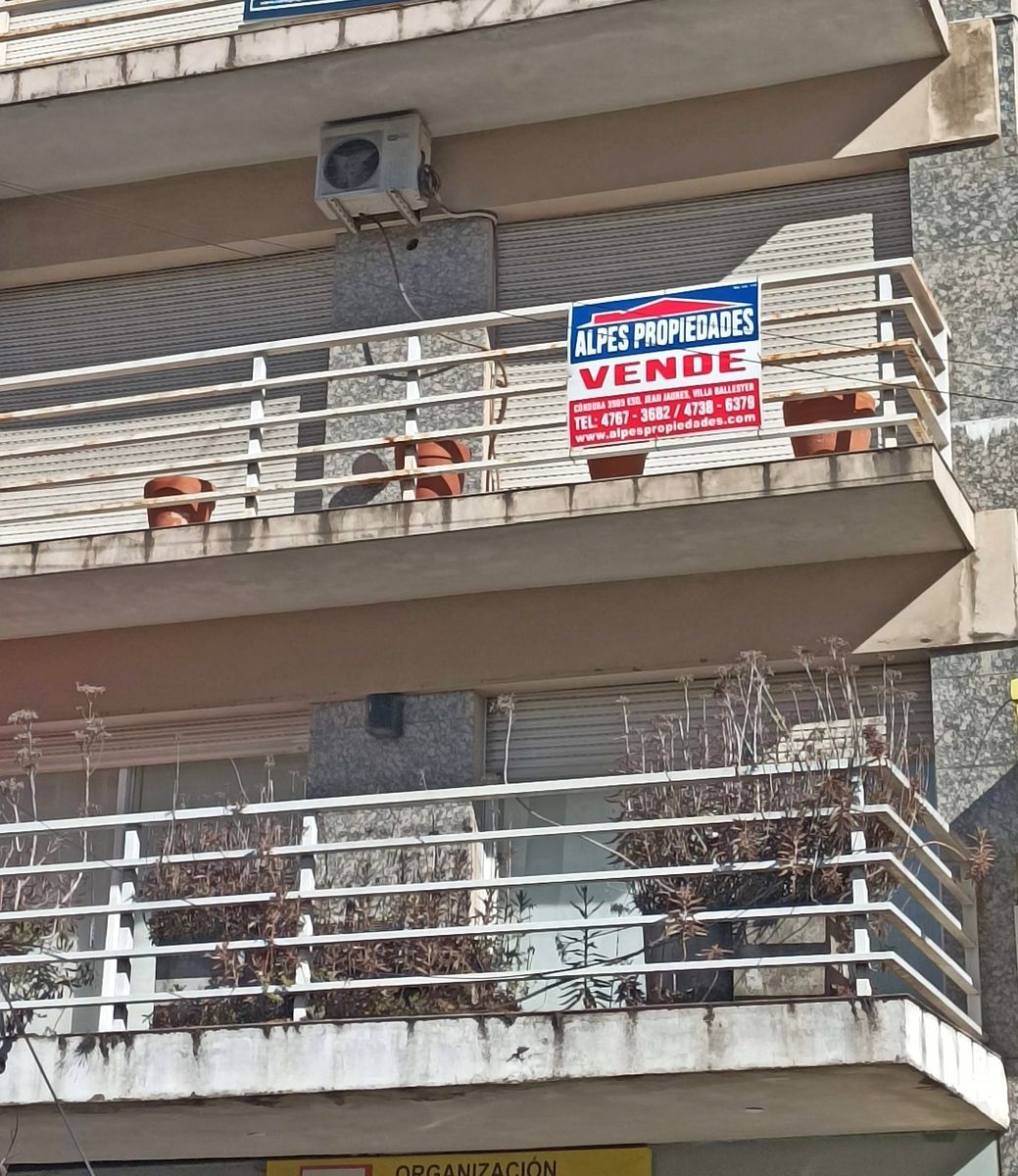 VENTA: San Martin centro. Depto 3 amb. Apto profesional