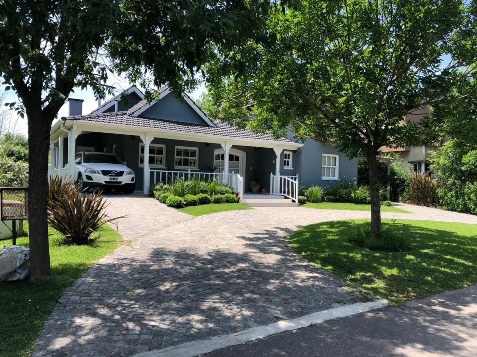 Hermosa Casa de Estilo Americano - Alamo Alto