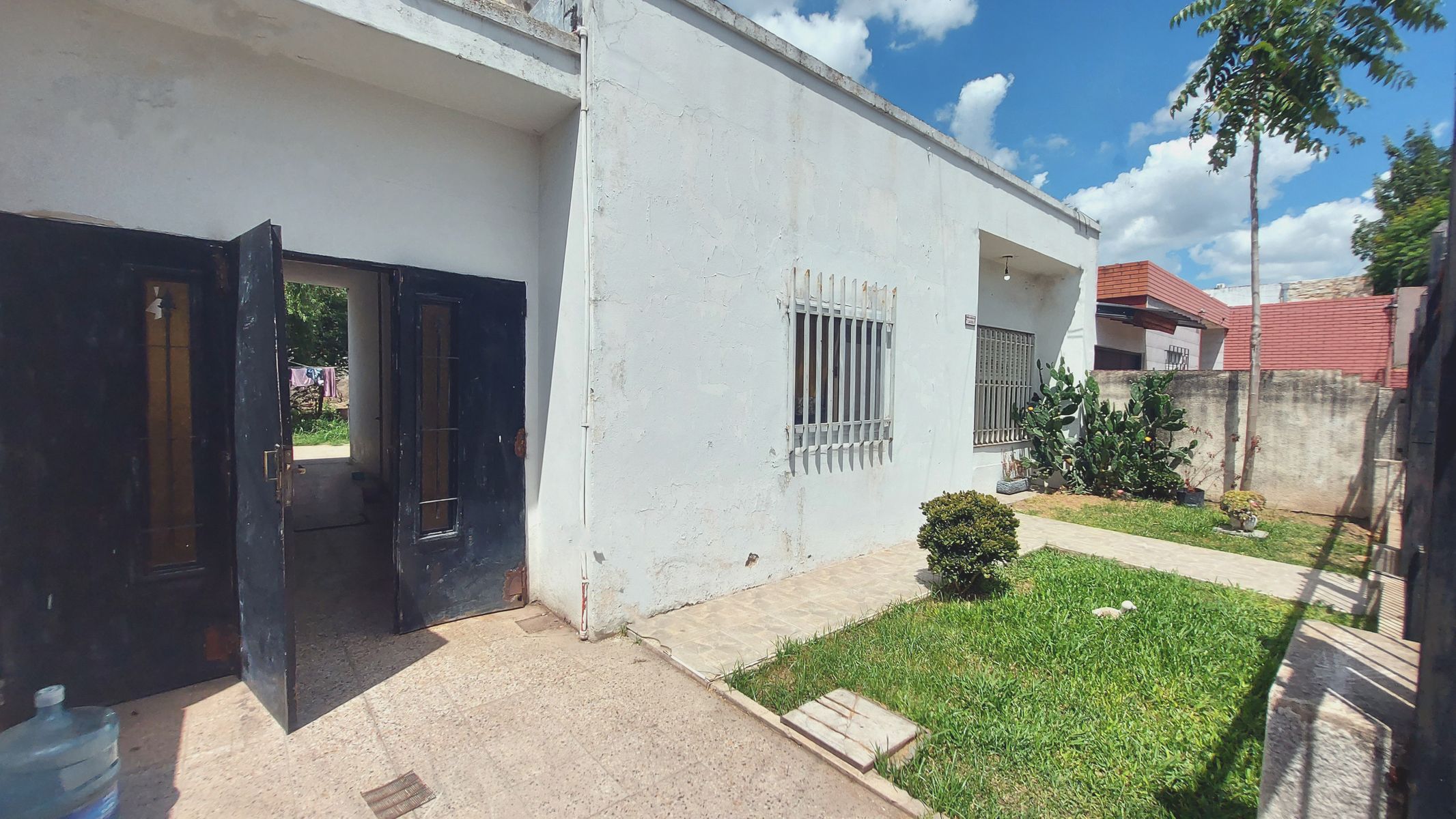 Alquiler Vivienda + Taller / Galpon en Moron