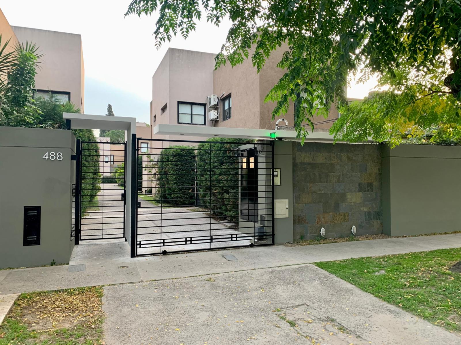 DUPLEX DE 2 AMB CON COCHERA