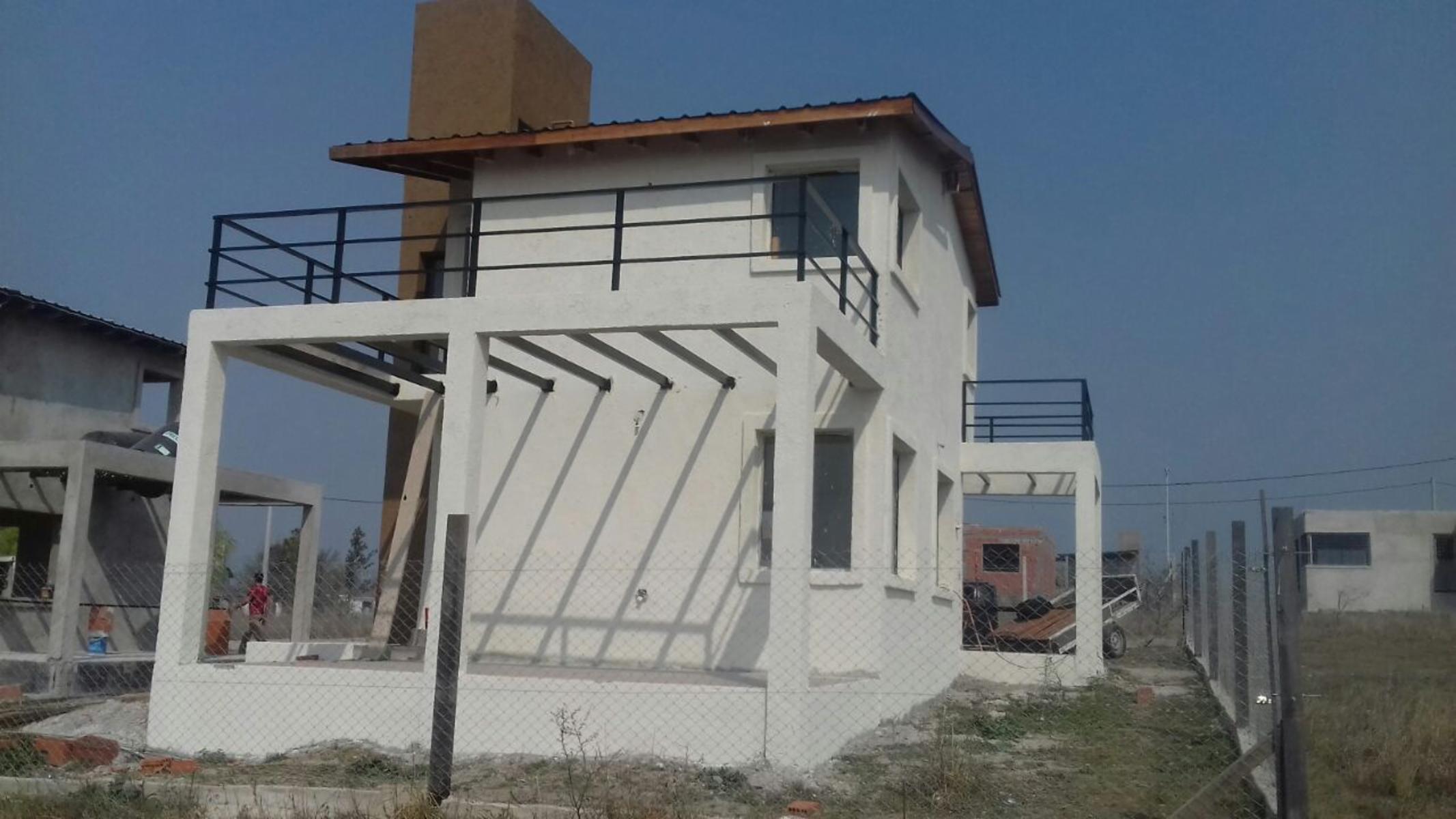 HERMOSA CASA A ESTRENAR ENTREGA Y CUOTAS