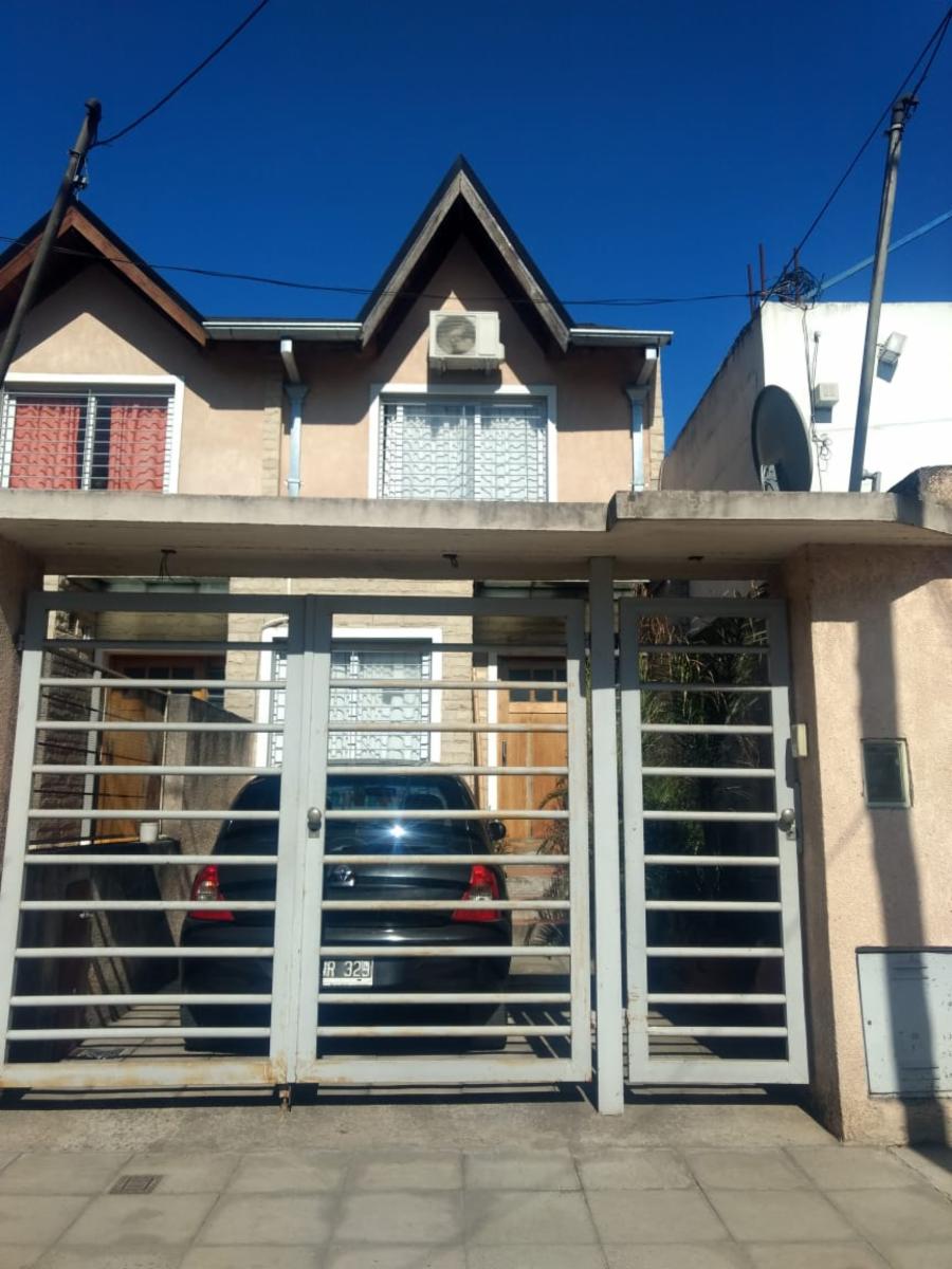 ¡EXCELENTE TRIPLEX ZONA BELLA VISTA (APTO CRÉDITO)
