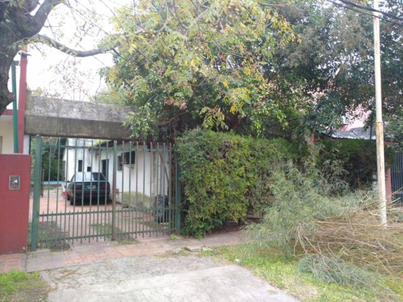 EXCELENTE OPORTUNIDAD CASA EN BELLA VISTA CON PISCINA