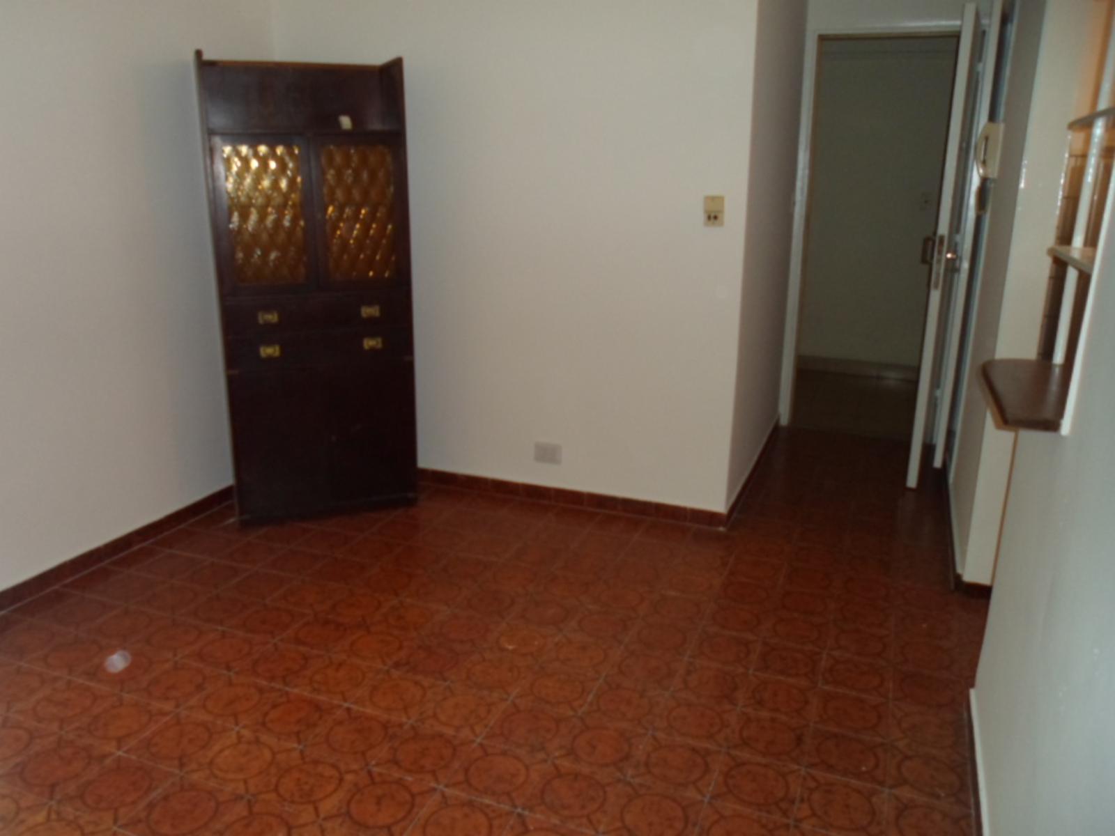 Departamento de 2 ambientes. Contrafrente. Luminoso. 