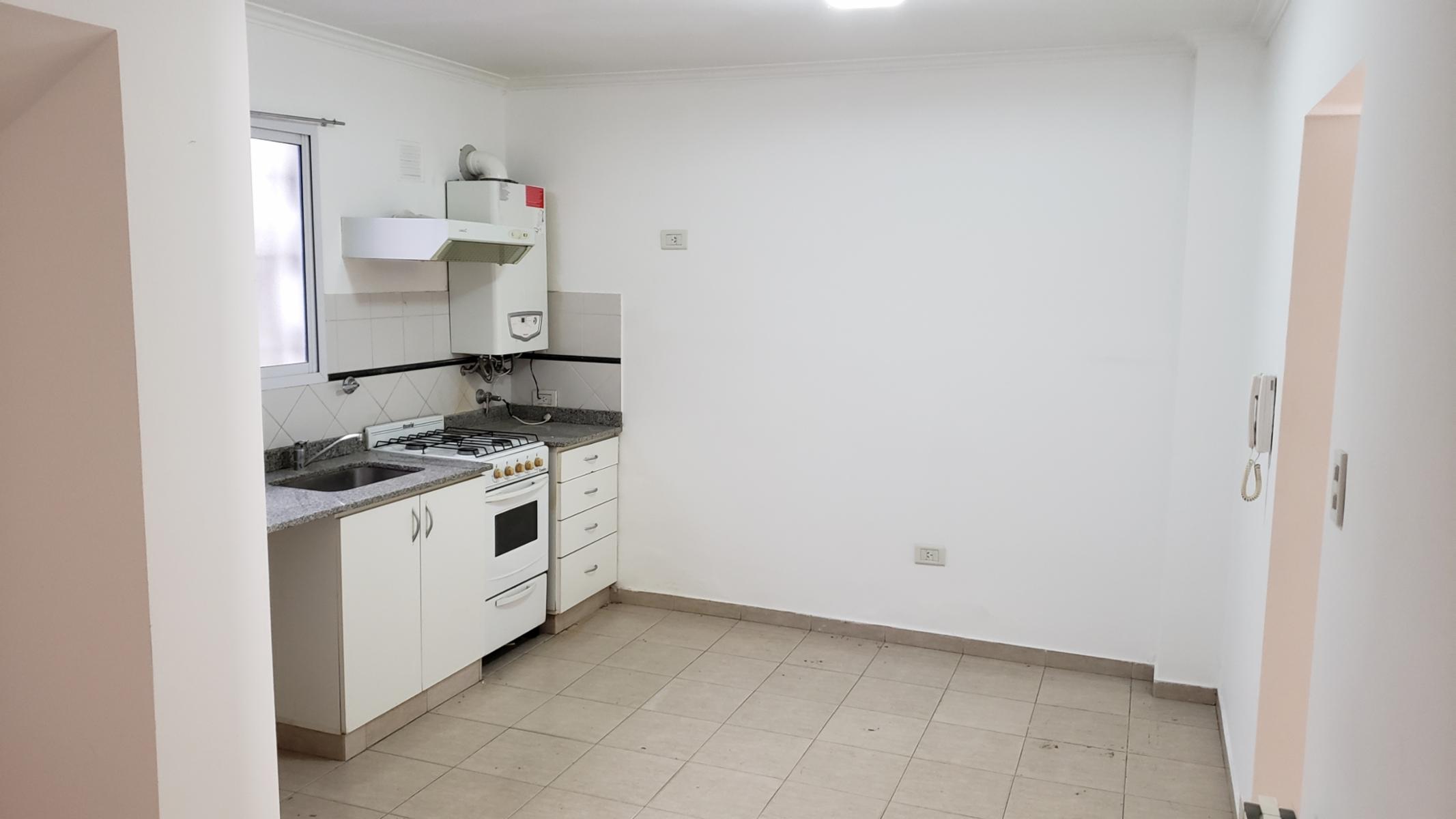 Departamento 1 dormitorio P. Baja c/patio