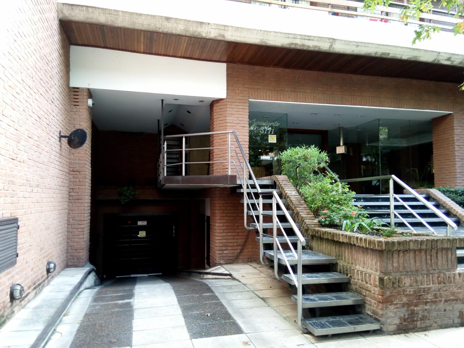 VENTA JURAMENTO 3173 Excelente Cochera Fija En Edificio De Categoría Con Cámaras U$S32000