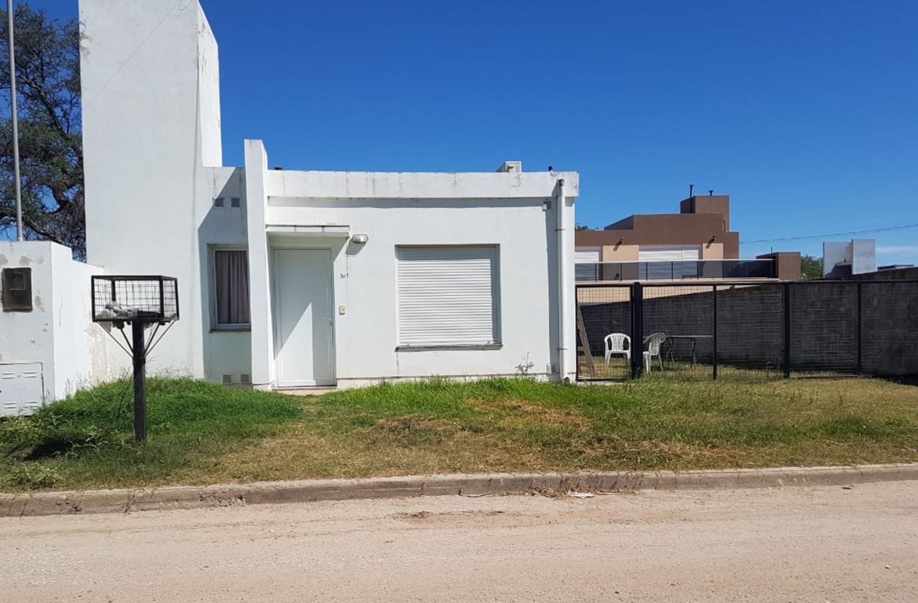 VENTA | Oportunidad con renta - Casa 2 Dorm. El Bosque, Las Varillas