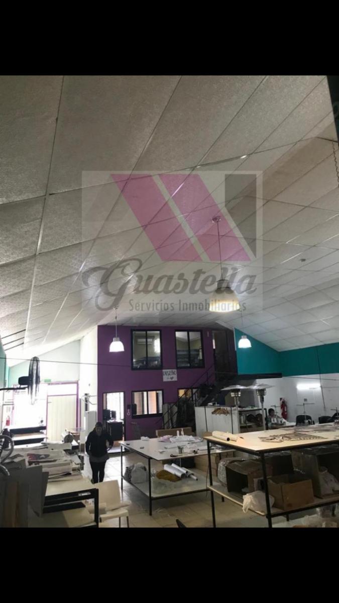 ALQUILER ANUAL GALPON  SOBRE IMPORTANTE ARTERIA DE LA CIUDAD DE VILLA CARLOS PAZ