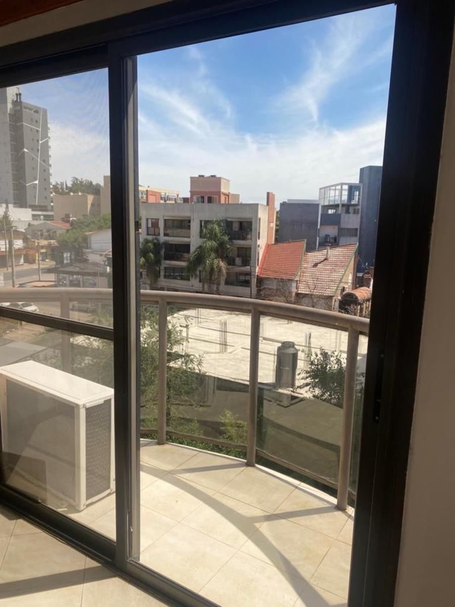 DEPARTAMENTO CENTRICO EN VILLA CARLOS PAZ CON COCHERA  Y PILETA