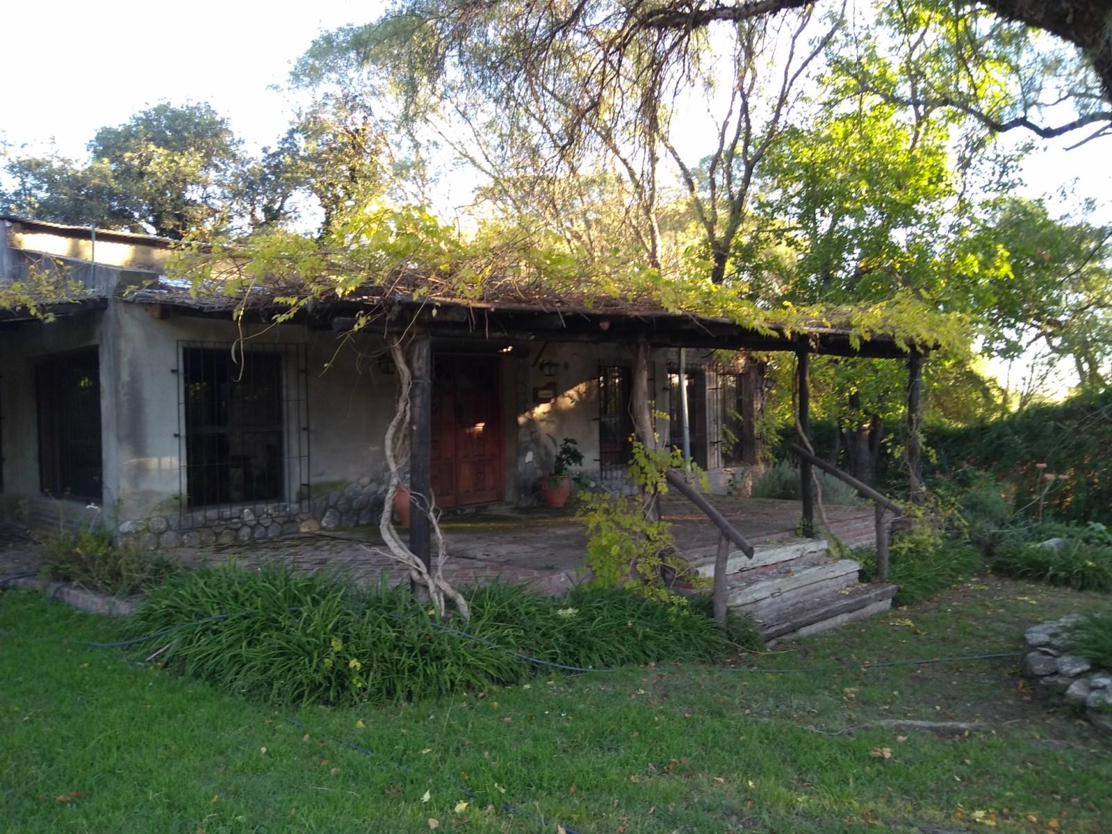EXCELENTE PROPIEDAD A LA VENTA EN TRASLASIERRA